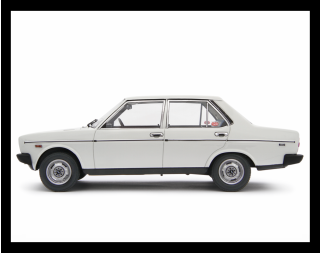 Fiat 131 1600 Mirafiori Special 1974 Bianco - weiß Laudoracing 1:18 Resinemodell (Türen, Motorhaube... nicht zu öffnen!)
